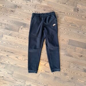 Nike Sportswear Tech Fleece Big Kids' Joggers